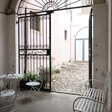 Barons Palazzo Cattaneo * Sulmona