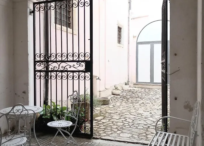 Barons Palazzo Cattaneo * Sulmona